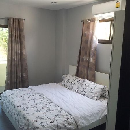 Living Room Apartments Bang Lut Beach Khaolak Bang Sak Стая снимка